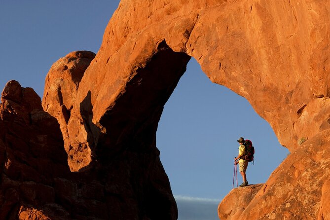 Self Guided Audio Driving Tour in Arches National Park - How the Arches audio tour works
