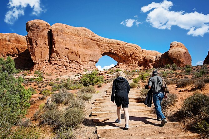 Self Guided Audio Driving Tour in Arches National Park - The Arches drive: geology with a human voice