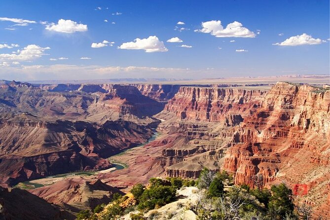 Self-Guided Audio Driving Tour in Grand Canyon South Rim - Grand Canyon Village rewards parking the car