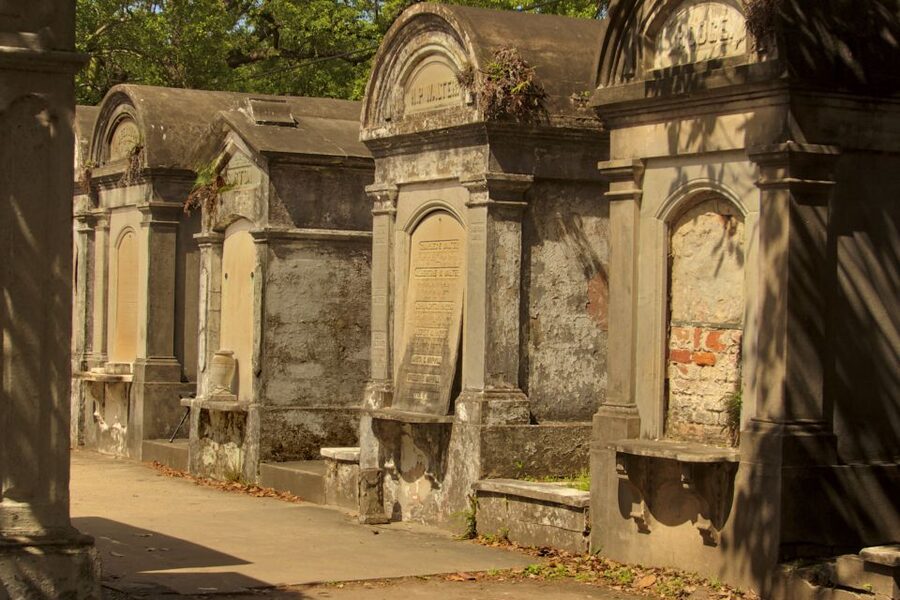 Self Guided Audio Ghost Tour in New Orleans in 6 Languages - What this New Orleans ghost tour actually offers