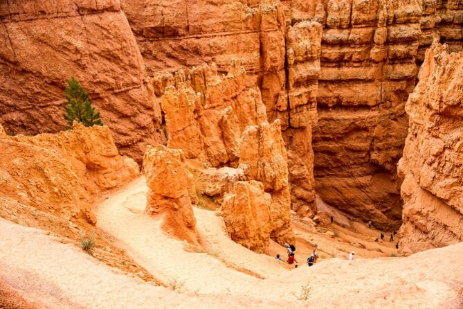 Self Guided Audio Tour Bundle for Utah's Mighty Five - How the GPS narration works on the road