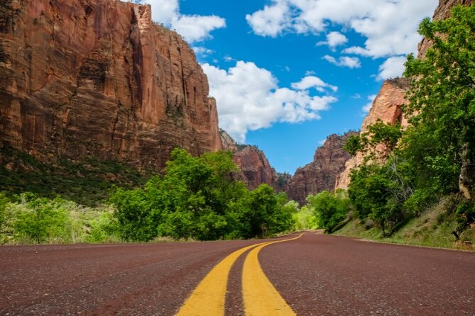 Self Guided Audio Tour Bundle for Utah's Mighty Five - Day 2: Canyonlands and the long approach from Moab