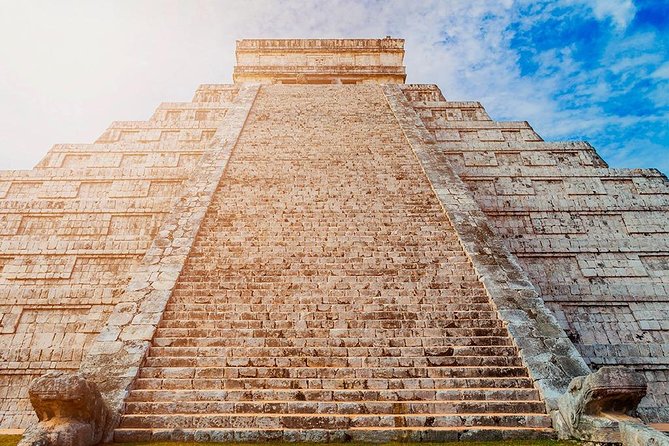 Self-Guided Audio Tour - Chichen Itza, the Greatness of the Mayas - Why this audio tour makes Chichen Itza easier to understand