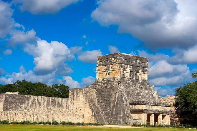 Self-Guided Audio Tour - Chichen Itza, the Greatness of the Mayas - The performing arts theater stop