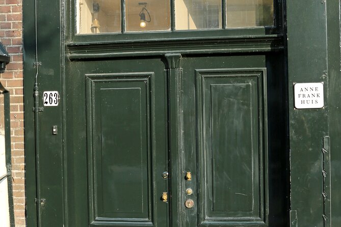 Self-Guided Audio Tour Holocaust Series: The Jewish Quarter - The Jewish Museum and the final stretch