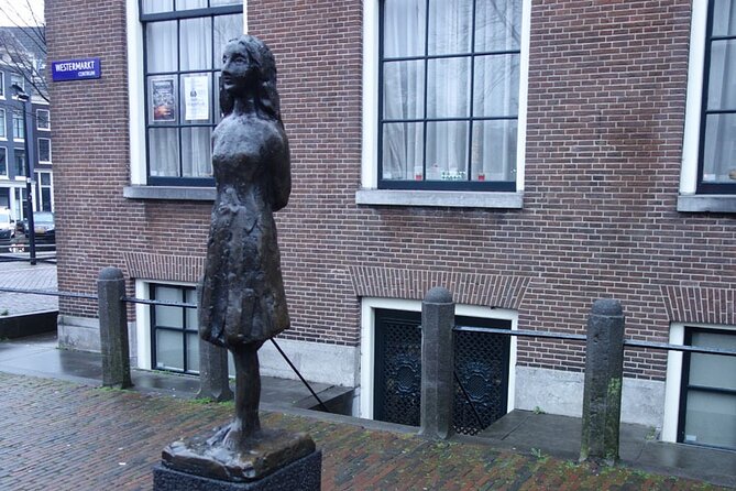 Self-Guided Audio Tour Holocaust Series: The Jewish Quarter - Timing, route control, and practical comfort