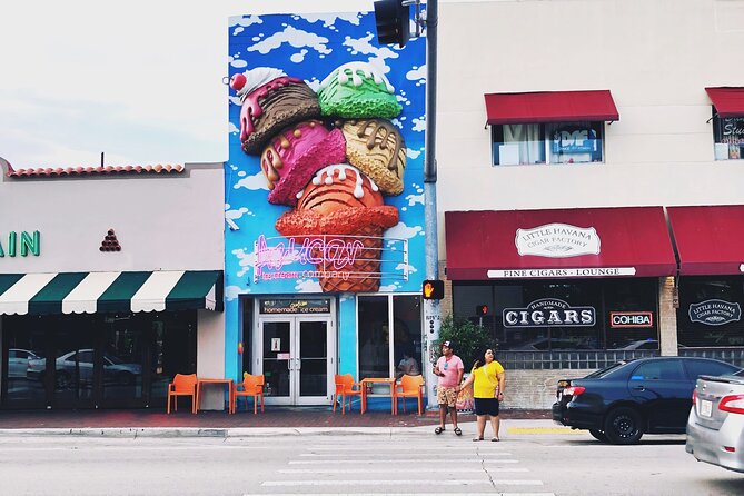 Self-Guided Audio Tour - Little Havana - Cuban stories and the old-timer narrator