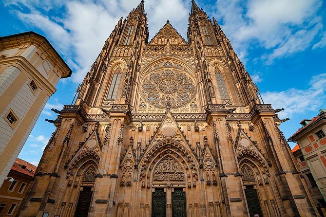 Self-Guided Audio Tour - Prague Castle District - St. Vitus Cathedral and the Gothic centerpiece