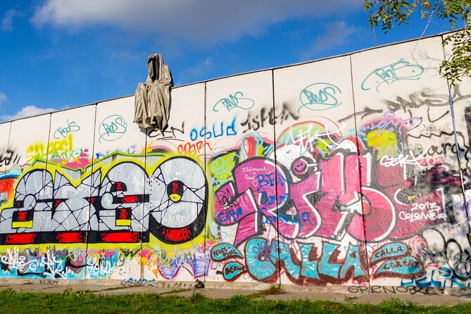 Self-Guided Audio Tour-The Fall of the wall: A light for humanity - Why the offline audio feature matters