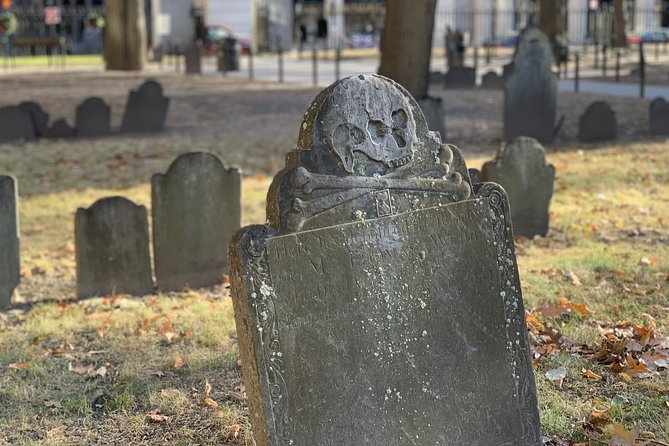 Self Guided "Historic Boston Downtown Freedom Trail" Audio/GPS Walking Tour - The golden dome, old churches, and Boston’s revolutionary setting