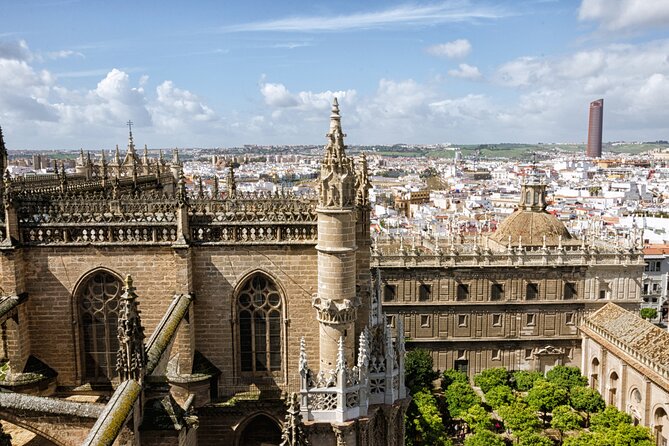 Seville Cathedral and Giralda Entry Tickets with Audio Guide - Climbing the Giralda by ramp