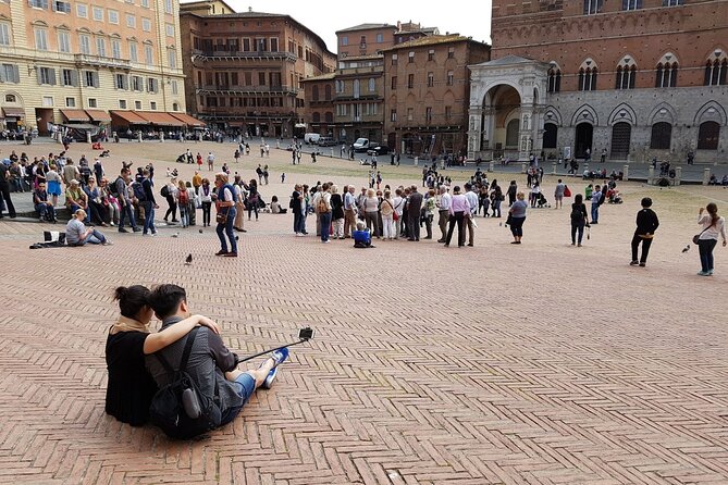 Siena Scavenger Hunt and Highlights Self Guided Audio Tour - Facciatone, Battistero, and Le Logge del Papa