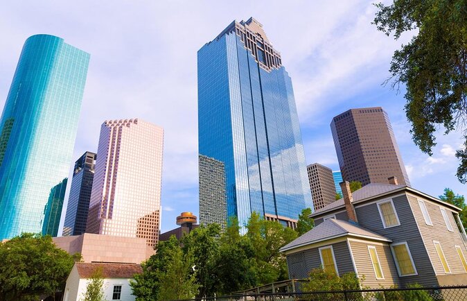 Sights of Downtown Houston Smartphone Audio Walking Tour - Key points at a glance