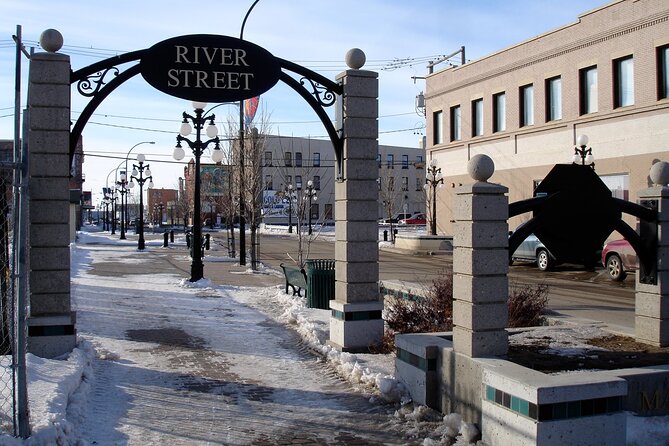 Sights of Moose Jaw Smartphone Audio Walking Tour - How the app changes the walking experience