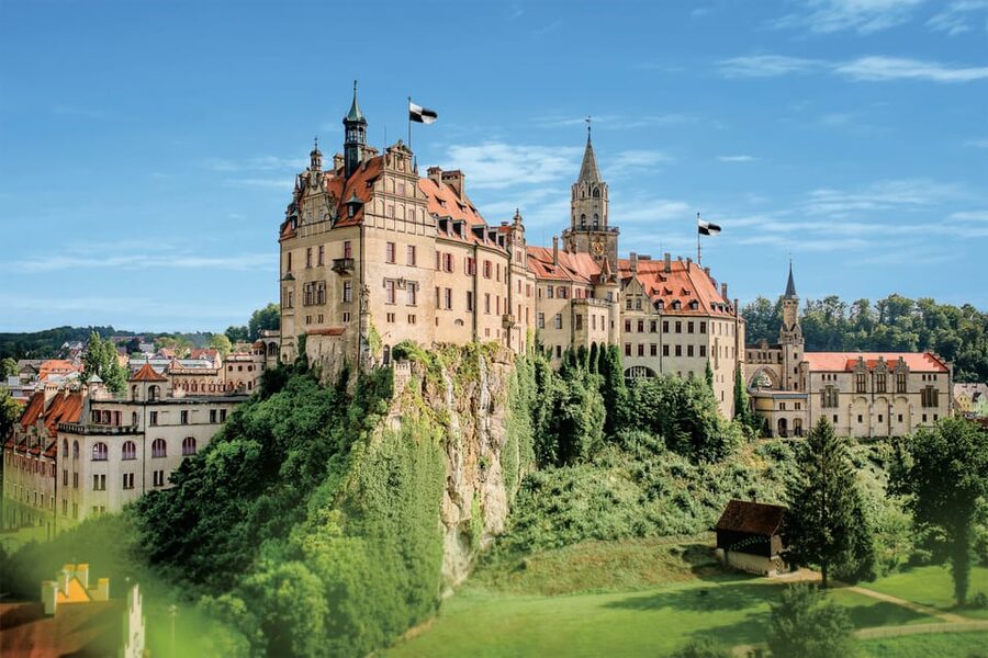 Sigmaringen: Hohenzollern Castle Admission & Audio Guide - The Hall of Knights and Weapons