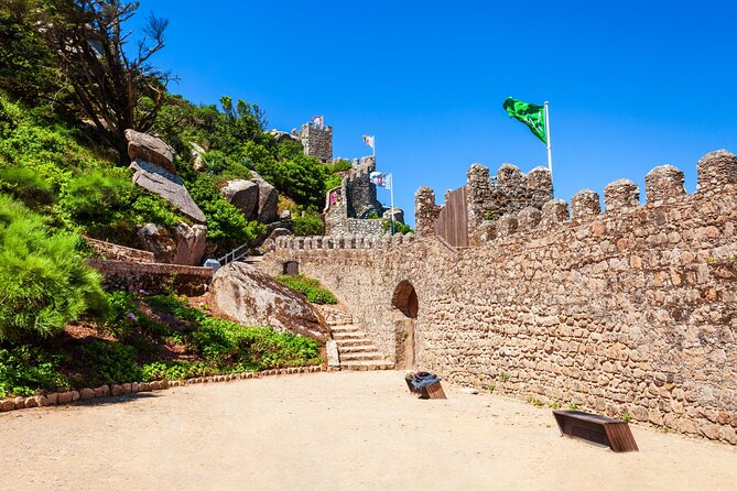 Sintra: Moorish Castle Entrance E-Ticket with Audio Guide - How the self-guided audio tour works