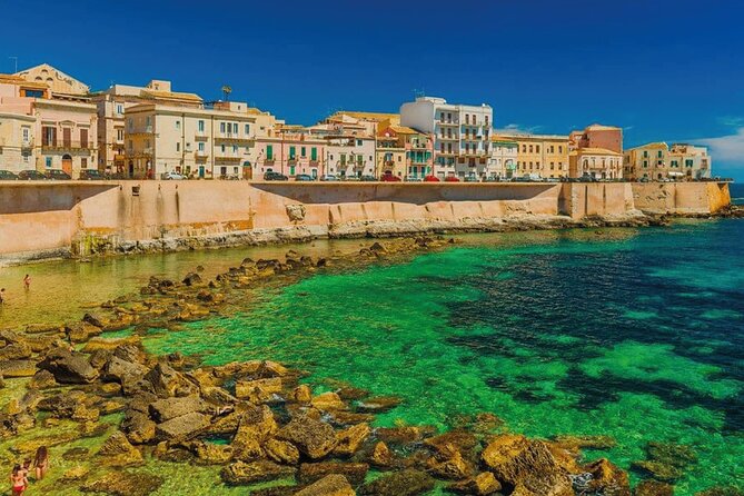 Siracusa Walking Tour with Audio and Written Guide by a Local - Piazza Archimede and the Fountain of Diana