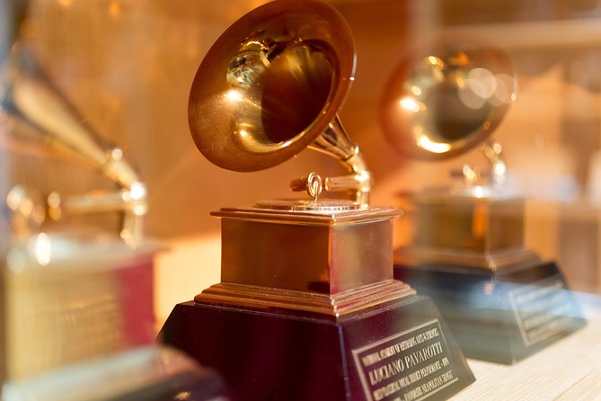 Skip the Line: Pavarotti Museum - Official Ticket + Audioguide - Pavarotti’s voice fills the upper level