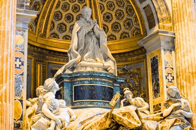 Skip the Line St Peter Basilica Papal Tomb Audio Guide with Water - Price and practical value at $20.41