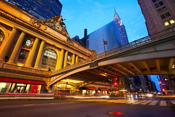 Skyline Night Bus Audio Narrated Tour Experience - The Brooklyn and Manhattan bridges create the best skyline moments