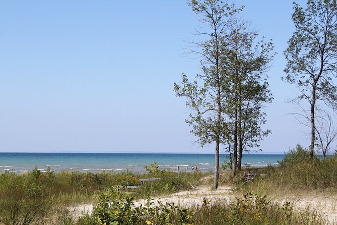Smartphone Audio Driving Tour between Wasaga Beach and Toronto - Valleys, Yonge Street, and the road toward Toronto