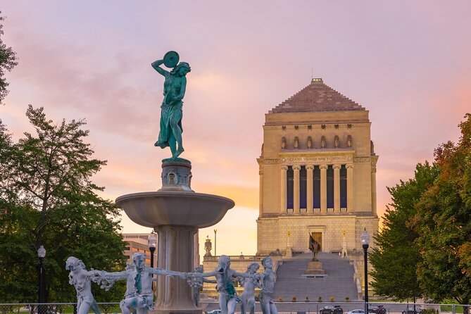 Smartphone Guided Indianapolis Downtown Sites Audio Walking Tour - The Indiana Statehouse and the Indy Stargate