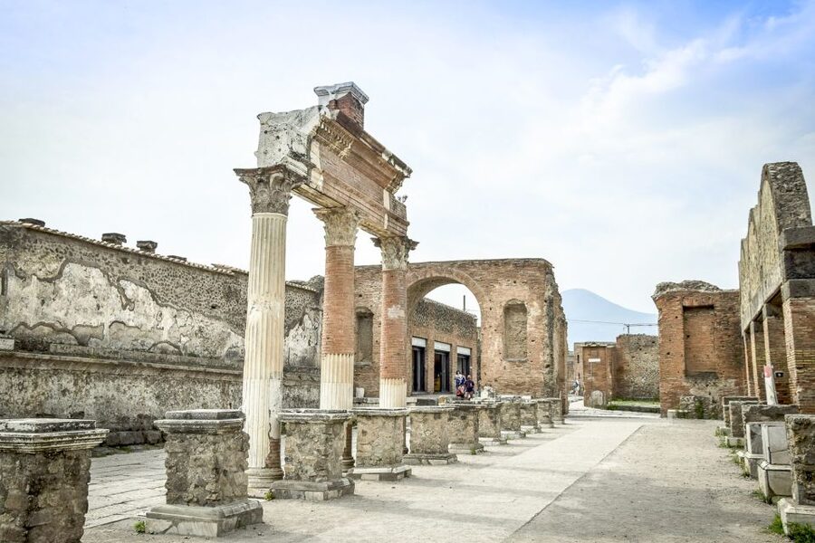 Sorrento & Pompeii Day Trip from Rome Audio Guide Tour - Who should choose this outing