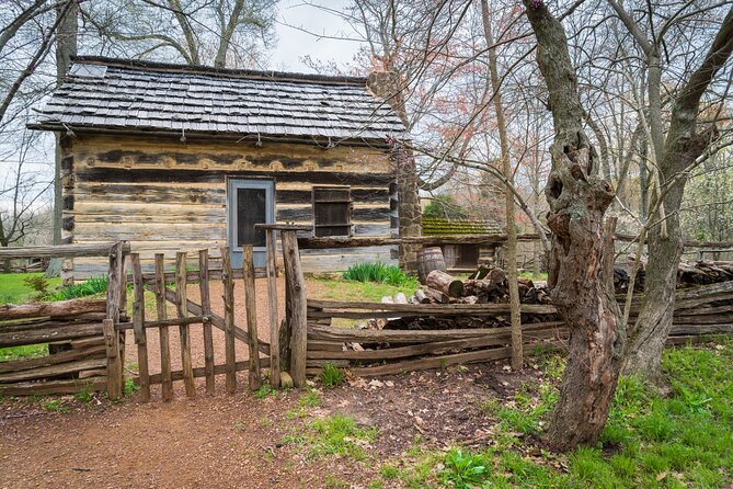 Springfield Self-Guided Walking Audio Tour - The Old State Capitol and Lincoln’s political rise