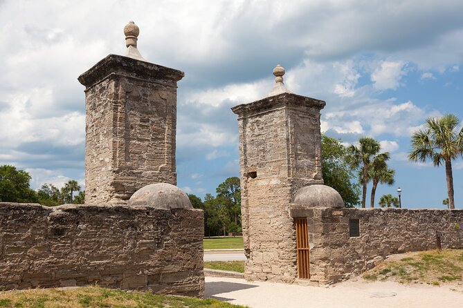 St. Augustine City Self-Guided Walking Audio Tour - The Old City Gates and the Pirate Museum
