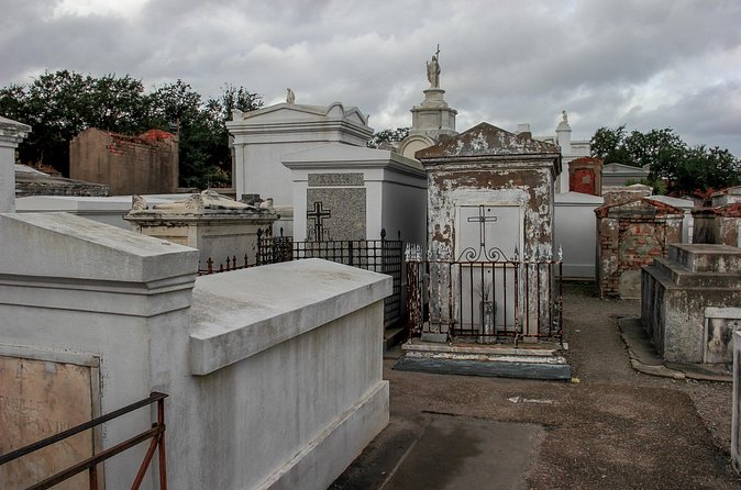 St Louis Cemetery No.3 New Orleans Burial Tradition Audio Guide - The value of a self-guided cemetery visit