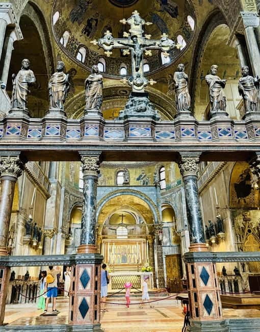 St. Mark's Basilica: Priority Access, Audioguide & Guidebook - The short introduction before you go inside