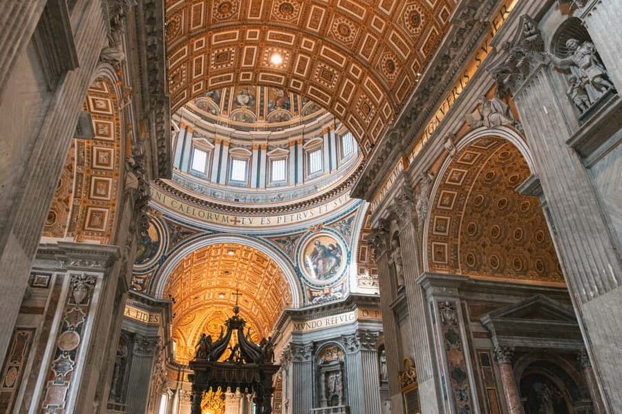 St. Peter’s Basilica with Optional Dome Ticket & Audioguide - Meeting the host and getting through security