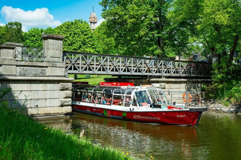 Stockholm: Royal Bridges & Canal Boat Tour with Audio Guide - Key points to know before boarding