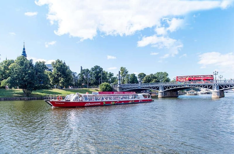 Stockholm: Royal Bridges & Canal Boat Tour with Audio Guide - Who gets the most from this one-hour cruise