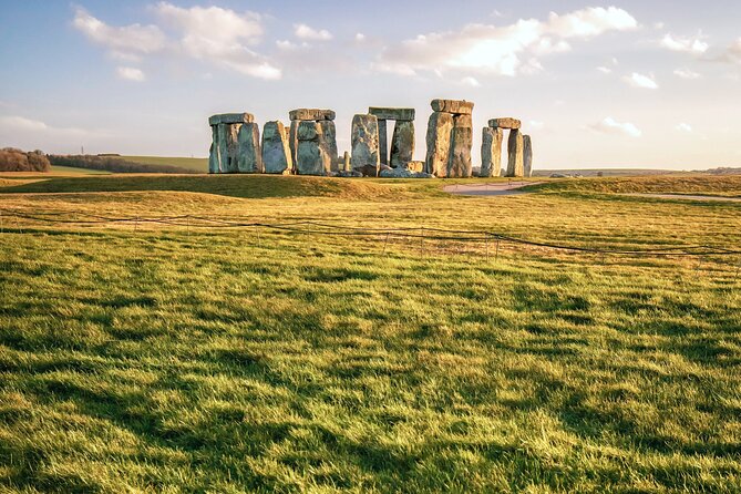 Stonehenge Private Immersive Audio Guide - Burial, the Beaker People, and the final 20 minutes
