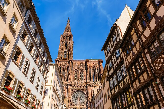 Strasbourg Scavenger Hunt and Highlights Self-Guided Audio Tour - Place Kléber and the Opera National du Rhin