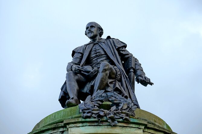 Stratford-Upon-Avon Audio Walking Tour: Shakespeare's Life - Shakespeare’s Schoolroom and Guildhall
