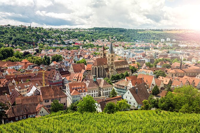 Stuttgart Scavenger Hunt and Highlights Self Guided Audio Tour - Old Castle and Schillerplatz