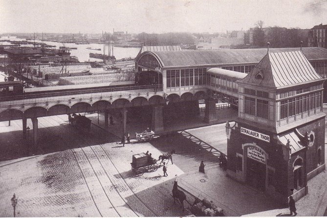 Take the U Train: An Audio Story of Berlin's Oldest Elevated Railway Line - Crossing Oberbaumbrücke and the River Spree
