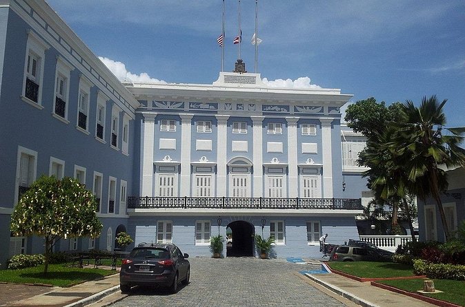 Talking Buildings of Old San Juan: A Self-Guided Audio Tour - Puerta de San Juan and the cathedral
