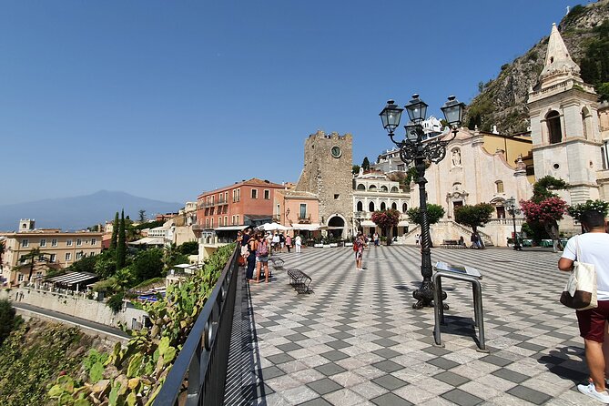 Taormina: A Self-Guided Audio Tour of Sicily’s Hilltop Town - Finishing at Porta Messina