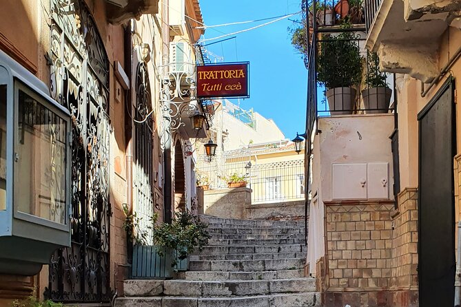 Taormina: A Self-Guided Audio Tour of Sicily’s Hilltop Town - Walking Corso Umberto, Taormina’s main pedestrian street