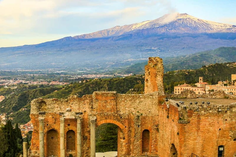 Taormina: Ancient Theater Skip-the-Line Ticket & Audio Guide - Arriving at the theater and handling the voucher