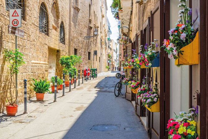 Taranto Walking Tour with Audio and Written Guide by a Local - Key points about this Taranto walking tour