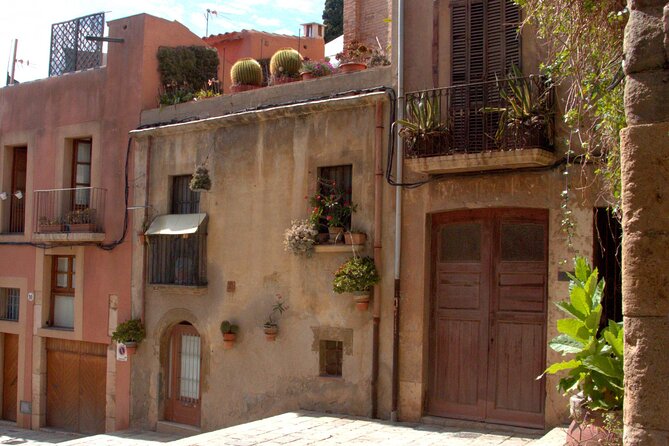 Tarragona Walking Tour: An Audio Guide to Tarraco - Museum displays and the objects behind the story