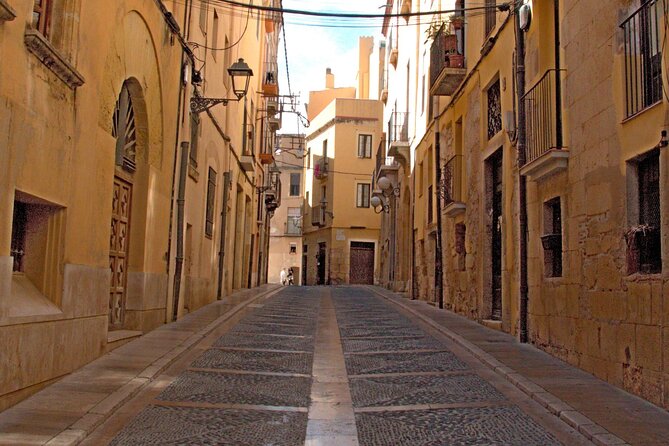 Tarragona Walking Tour: An Audio Guide to Tarraco - The unfinished cathedral and Tarragona’s changing skyline