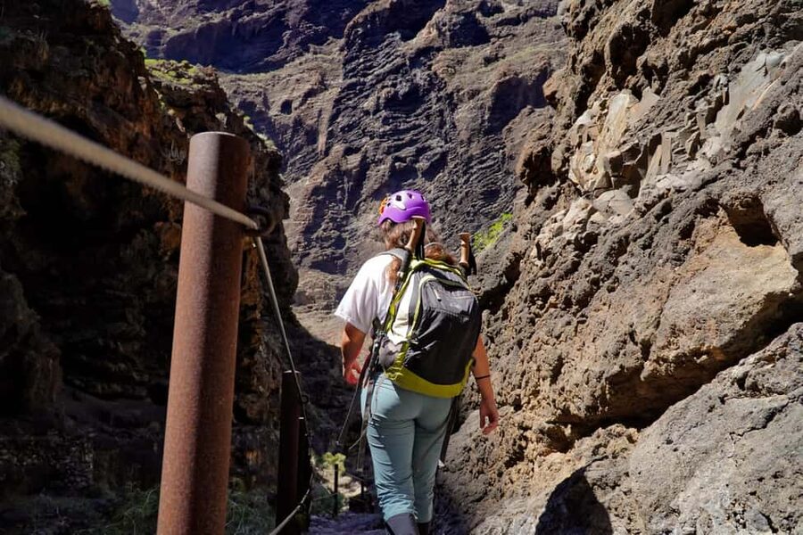 Tenerife: Masca Canyon Descent with Audio Guide and Boat Transfer - Reaching Masca Cove