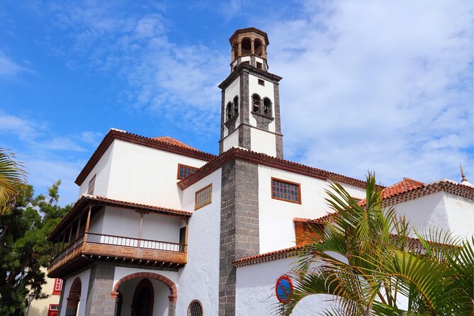 Tenerife Scavenger Hunt and Highlights Self Guided Audio Tour - Plaza de la Candelaria and the heart of Santa Cruz
