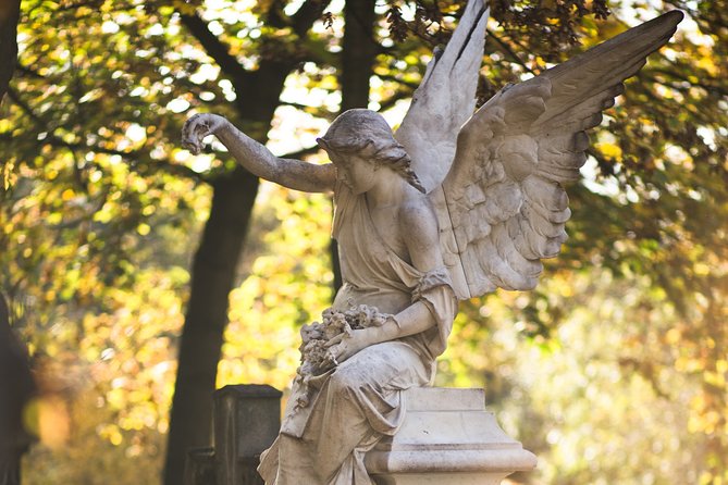 The Famous Graves of Père Lachaise - Self-Guided Audio Tour - Starting at Père Lachaise