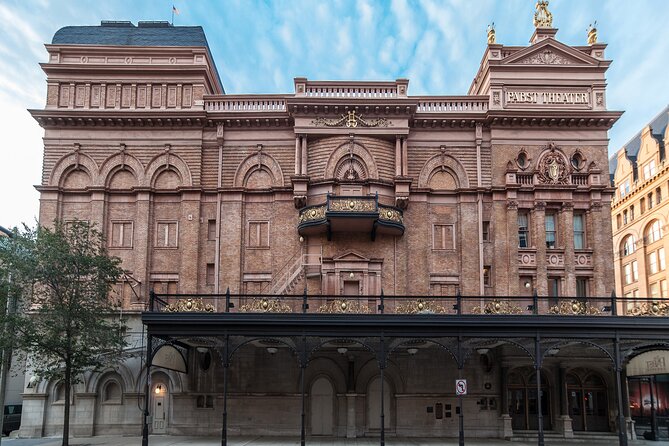 The Grand Walk: A Self-Guided Audio Tour through Milwaukee - Hotel views, parks, and the footbridge